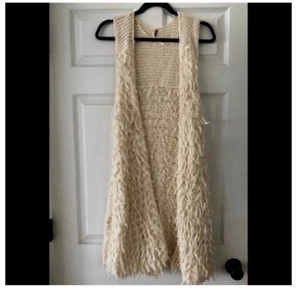 FREE PEOPLE Cream Boho Shaggy Midi Vest - Picture 6 of 12